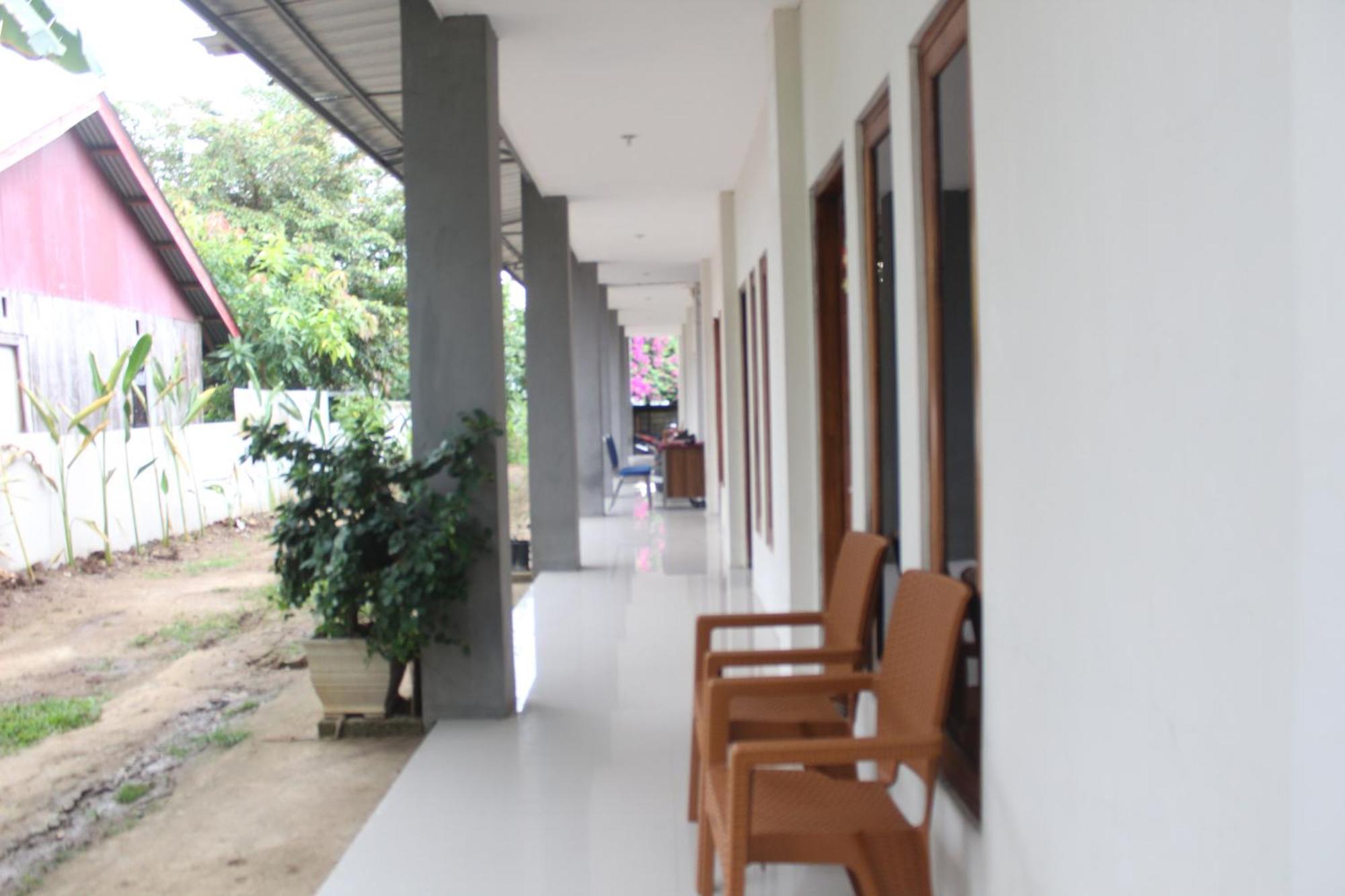 Wl Guesthouse Labuan Bajo Oda fotoğraf